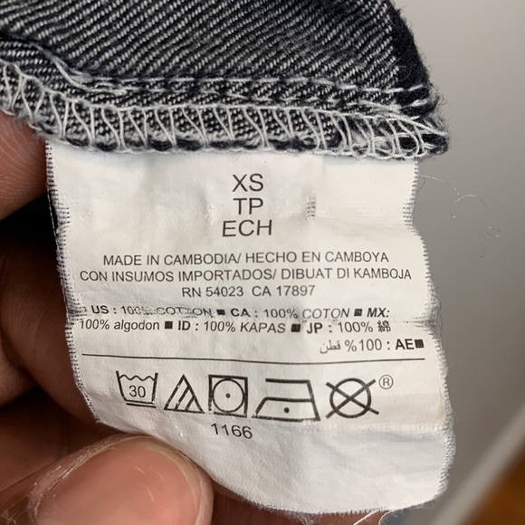 3/$25 Old Navy Plaid Overshirt. size XS, black and white. - Picture 9 of 12